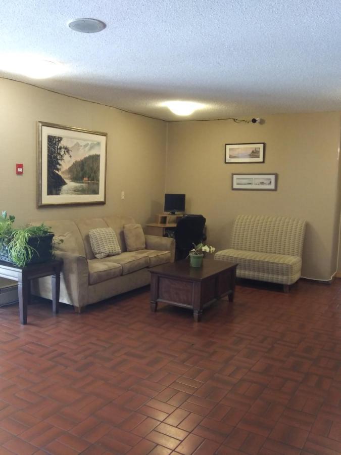 Haida Way Motor Inn Port McNeill Exterior foto