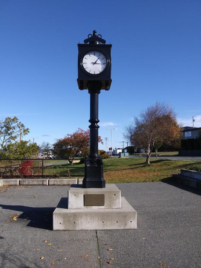 Haida Way Motor Inn Port McNeill Exterior foto