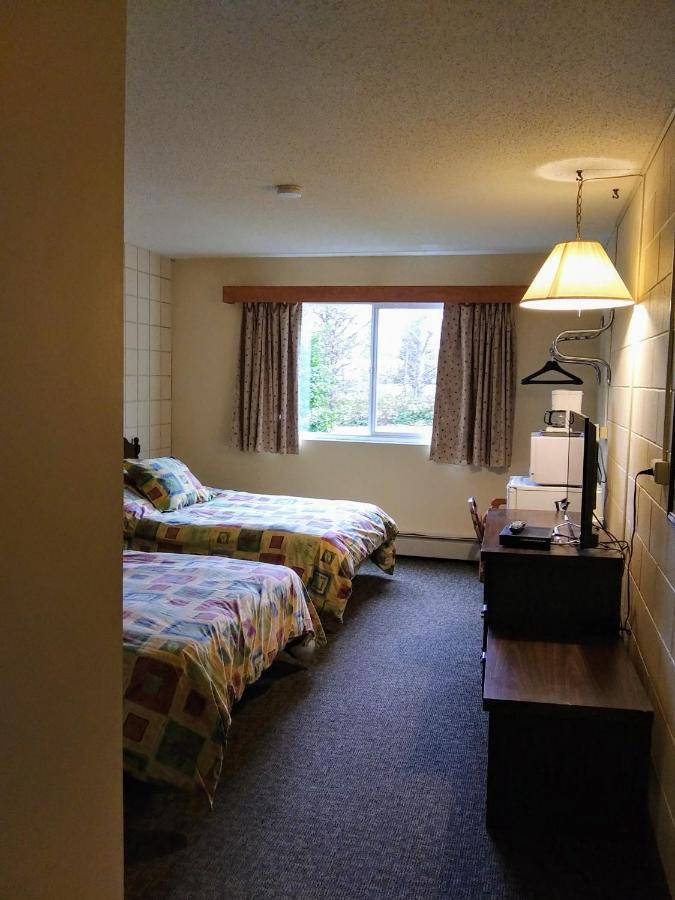 Haida Way Motor Inn Port McNeill Exterior foto